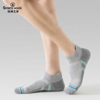Chaussettes de sport à la cheville avec logo personnalisé pour hommes Chaussettes de course athlétiques anti-odeur Chaussettes de sport en coton et nylon pour adultes