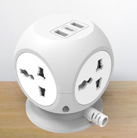 Regleta de alimentación compacta con 4 tomas de 10A, enchufe multitype y puerto USB-C, cable de extensión
