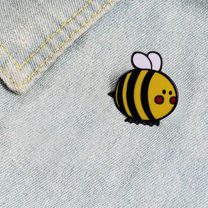 Pin Kerah Lebah Enamel Kustom Berlapis Emas, Pin Serangga Promosi, Lencana Kustom OEM, Grosir, Tema Alam, Desain Fashion - Product Image 2