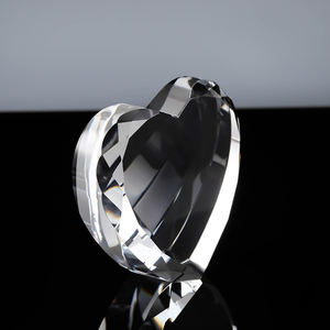 Decoración de Mesa Personalizada, Marco de Fotos de Cristal en Forma de Corazón Grabado con Láser, Regalos de Boda Personalizados - Product Image 5