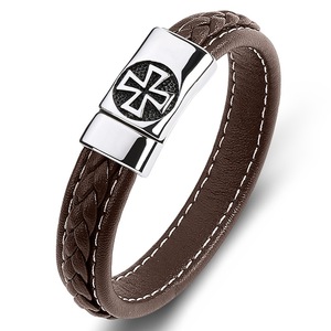 Bracelet en similicuir tressé pour homme, croix maltaise, fermoir magnétique en acier inoxydable, large bracelet de poignet, bijoux punk pour homme, cadeau - Product Image 4