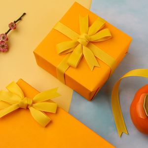 Papier d'emballage cadeau en silicone enduit jetable, design vierge pour anniversaire, 70 cm x 600 cm, uni, en stock - Product Image 3