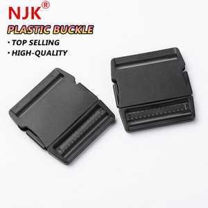 Venta al por mayor Collar para mascotas Hebilla de plástico ajustable rápida Correa de <span class=keywords><strong>1</strong></span> pulgada Hebilla de plástico de liberación rápida duradera negra para bolsa - Product Image 1