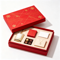 Boîte cadeau de Noël personnalisée avec insert en mousse et fermeture magnétique pour la présentation de bijoux et d'accessoires de marque