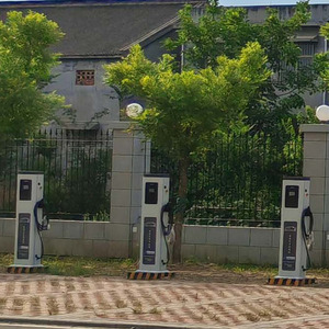 สถานีชาร์จรถยนต์ไฟฟ้าแบบติดตั้งบนพื้น 7kW-22kW ชนิดที่ 2 AC สำหรับใช้งานเชิงพาณิชย์ - Product Image 3