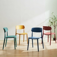 Vente en Gros de Chaises de Salle à Manger Simples et Modernes en Plastique Empilables pour Jardin Extérieur, Restaurant, Fourniture d'Usine, Mobilier de Maison