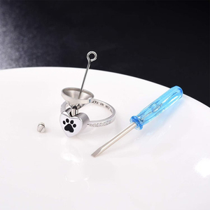 Cincin guci hati cinta baja tahan karat untuk hewan peliharaan anjing kucing abu kenang-kenangan kecil perhiasan Paw Print kremasi cincin jari - Product Image 2