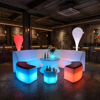 Canapé LED Courbé Modulaire Lumineux à Couleurs Changeantes en Résine pour Bar, KTV, Club, Salon, Intérieur et Extérieur – Vente en Gros