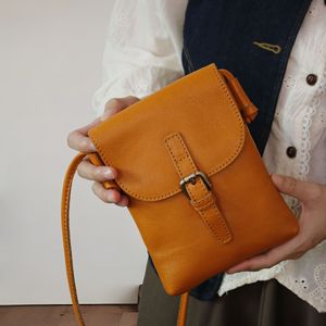 Bolso cruzado de cuero genuino para teléfono con hebilla de cinturón, tipo funda, para atuendos diarios, en amarillo atardecer, verde café y negro, ideal para primavera. - Product Image 3
