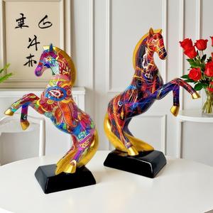 Escultura Artística de Caballo en Resina Epoxi Creativa para el Éxito, Decoración para el Hogar u Oficina, Regalo de Negocios de la Suerte - Product Image 4