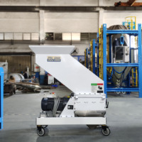Prix du fabricant 2,2 kw concasseur de type basse vitesse 30-100 HP broyeur en plastique pour le recyclage des déchets et la porte