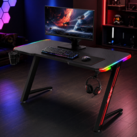 Bureau de jeu ergonomique moderne et cool avec éclairage RGB, table de jeu en fibre de carbone personnalisée, bureau de jeu pour le bureau