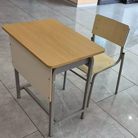 Meubles d'école primaire en bois modernes et confortables, ensemble bureau et chaise pour un seul élève