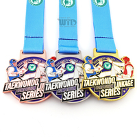 Medalla de Premio Personalizada para Competencia de Taekwondo, Venta al por Mayor de Fábrica, Medalla Deportiva de Artes Marciales en Esmalte Suave Dorado, Plateado y Bronce