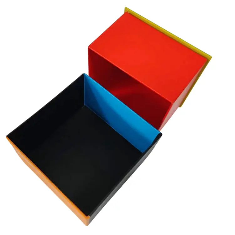 Vente en gros de boîte d'emballage de montre de style cube magique boîte de papier en carton carrée de bijoux multicolore personnalisée papier couché pour montre