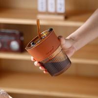 Couvercle de gobelet réutilisable à motif floral avec paille, design côtelé pour femmes - Thé glacé/Café/Matcha Latte, personnalisable avec initiales C, cadeau pour employés
