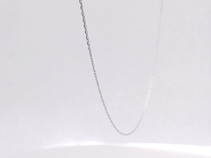 Cadenas de Cuello Delgadas Minimalistas en Platino Pt950 Blanco Mate con Eslabones Planos Uniformes para Uso Diario, Unisex, Discretas - Product Image 5