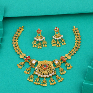 Collier ethnique avec boucles d'oreilles assorties, collier traditionnel en or avec un design en filigrane détaillé, pierres rouges, ensemble de bijoux fins pour mariée. - Product Image 1