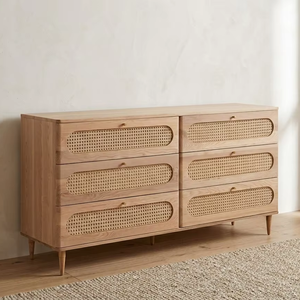 Commode en teck massif Sora, lignes épurées, texture naturelle chaleureuse, design de rangement spacieux, style moderne et minimaliste, durable pour chambre à coucher et entrepôt - Product Image 1