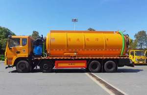 Les camions d'aspiration chinois collectent, transfèrent, nettoient et transportent la boue, les eaux usées et les pompes à vide pour l'aspiration - Product Image 3