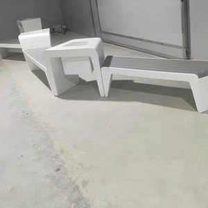 Chaise et tabouret de loisirs modernes en FRP et bois pour usage extérieur dans les centres commerciaux et les parcs - Product Image 4