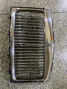 Parachoques delantero de bajo <span class=keywords><strong>precio</strong></span>, rejilla de entrada de aire, rejilla de tanque de agua de malla media para <span class=keywords><strong>Rolls</strong></span>-<span class=keywords><strong>Royce</strong></span> Ghost Wraith Cullinan, venta de piezas de automóviles - Product Image 6