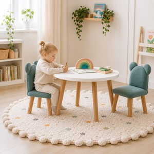 Meubles Montessori Table ronde en bois pour enfants et 2 chaises en velours pour enfants Table et chaise pour tout-petits en forme d'ours vert - Product Image 3