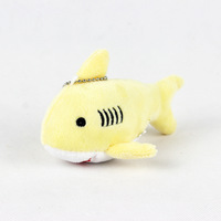 Porte-clés en peluche mignon en forme de mini requin, pendentif pour sac à dos, animal en peluche personnalisé