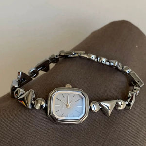 Reloj de Pulsera Vintage para Mujer, Esfera Irregular, Estilo Lujoso y Elegante, Reloj de Cuarzo de Alta Textura - Product Image 2