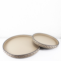 Plateau décoratif rond en similicuir beige avec impression de lettres, plateau de service de luxe ajouré pour table basse, décoration de table à domicile