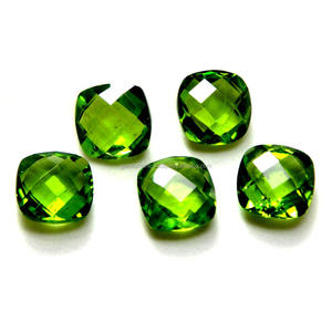 Pierres précieuses de péridot naturel en gros, 9x9 mm, coupe coussin/ovale facettée, pierres brutes pour la fabrication de bijoux |   Certifié vert par un tiers - Product Image 5