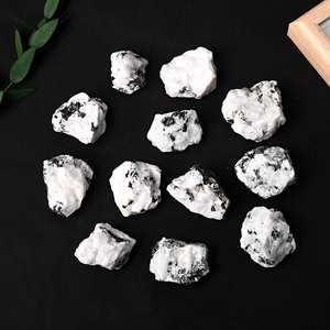 Pierre de cristal naturelle polie en gros, pierre de lune blanche à taches noires pour la décoration intérieure - Product Image 6