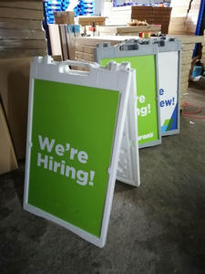 Espositore Pubblicitario Portatile Pieghevole a Doppia Faccia con Struttura a Cavalletto, Riempibile con Acqua, Ecologico e Riciclabile, 61x91 cm - Product Image 2