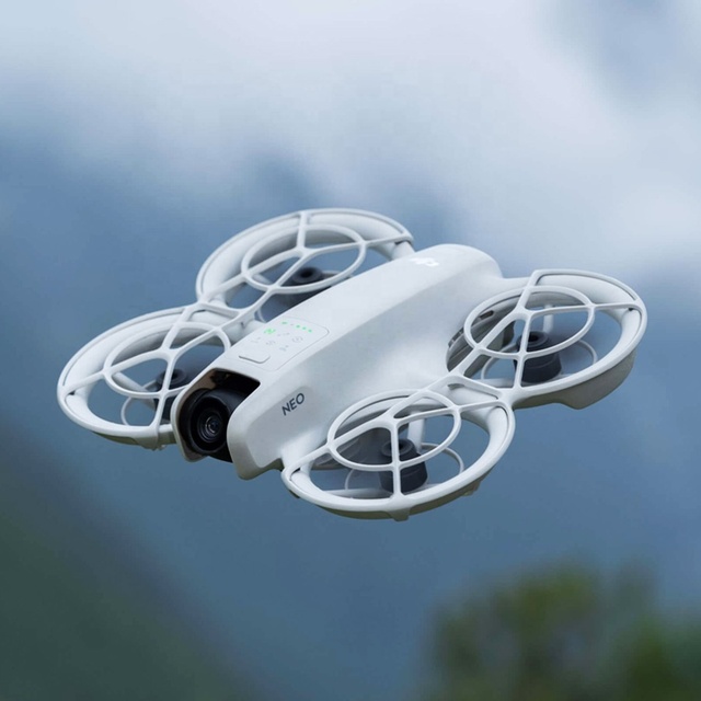 Portable Neo Fly More Combo Neo Motion Fly More Combo at Just 135g with Full-coverage Propeller Guards