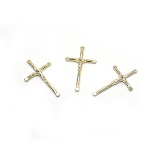 Colgante de cruz de aleación de 4.3cm x 2.7cm, chapado en oro, accesorio de joyería para bricolaje, para collares. - Product Image 5
