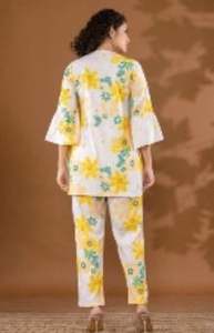 Conjunto de Ropa de Diseño Inspirado en lo Occidental para Mujer, Conjunto de Ropa Occidental Moderno, Conjunto de Ropa Occidental Cómodo e Informal - Product Image 5