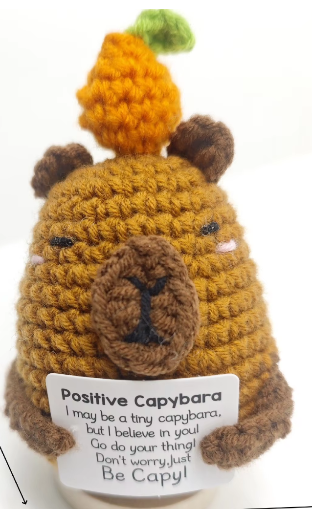 Karpibara marrón mandarina