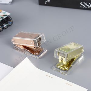 Mini <span class=keywords><strong>agrafeuse</strong></span> super mignonne, petite <span class=keywords><strong>agrafeuse</strong></span> de bureau sans bourrage avec corps en acrylique transparent, or <span class=keywords><strong>rose</strong></span> doré, outil d'agrafage manuel de bureau - Product Image 5