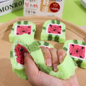 Nuevo Juguete Antiestrés de TPR con Forma de Tostada de Sandía Realista, Regalo para Niños y Adultos para un Momento de Relajación - Product Image 1