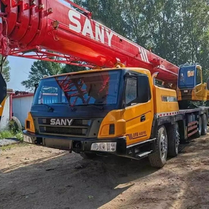 Grue sur camion Zoomlion 75T en bon état, moteur et pompe fiables pour les travaux de construction d'infrastructure - Product Image 1