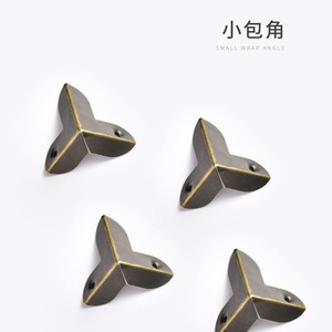 Small Bronze Iron <b>Corner</b> <b>Protector</b> 22x22x31mm For Furniture Box Edge Protection - Product Image 5
