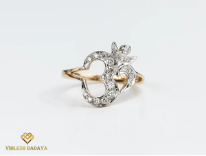 Elegante anillo Om con diamante creado en laboratorio, oro de 14K, joyería espiritual hecha a mano, diseño religioso Om, regalo de yoga para ella. - Product Image 2