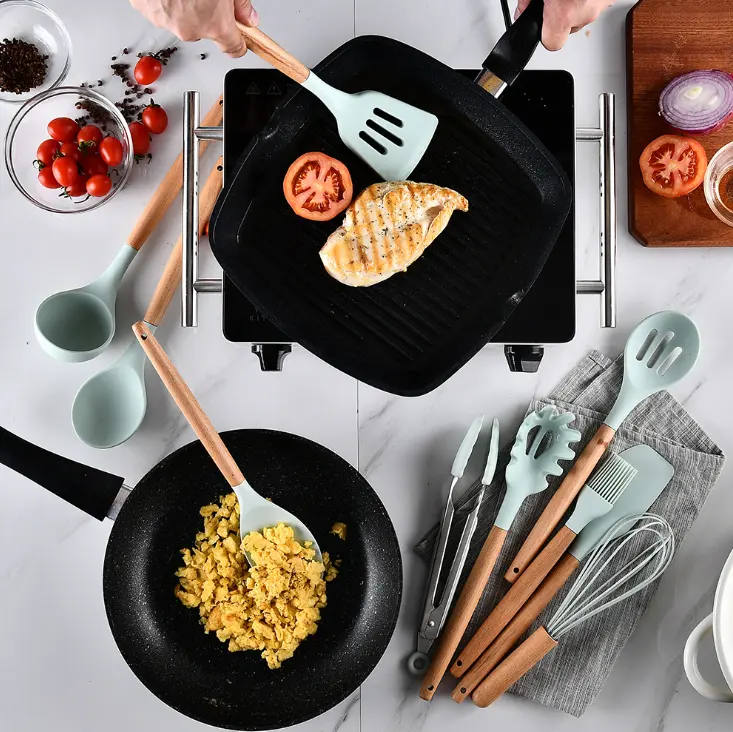 Ins Style-Juego de utensilios de cocina de silicona con mango de madera, 12 piezas, color