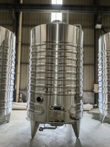 Tanque de Fermentación de Vino de Acero Inoxidable de 1500L para Bodega, Fermentador Industrial de Vino Tinto con Camisa de Enfriamiento y CIP - Product Image 2