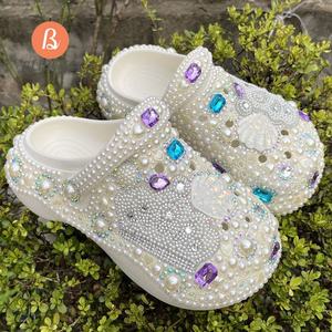 Sabots pour femmes en gros, blancs, avec strass, décor en forme de cœur, plateforme, <span class=keywords><strong>mules</strong></span>, semelle EVA antidérapante, chaussures de fête tendance - Product Image 2