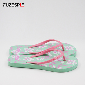 Chanclas con estampado floral para mujer, suela suave, antideslizantes, de secado rápido, cómodas y ligeras, para verano. - Product Image 4
