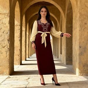 Abaya de Poliéster Bordada Personalizada al por Mayor, Elegante y de Lujo para Mujeres Musulmanas - Product Image 2