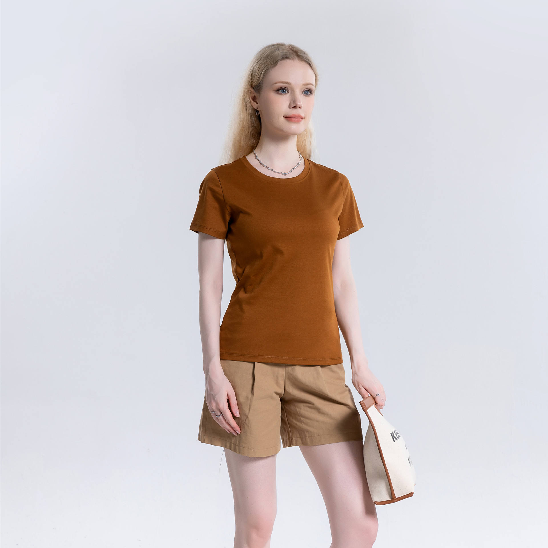 สีทั้งหมดเหมือนกับคอวี