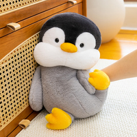 Peluche Animale Ronde et Mignonne en Gros, Vente Chaude : Panda Rouge, Pingouin, Cochon, Ours Panda – Cadeau pour Enfants, Décoration de Chambre et Canapé