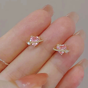 Orecchini a perno a forma di cuore rosa per donna, gioielli per l'orecchio alla moda, scintillanti, dolci e versatili - Product Image 2